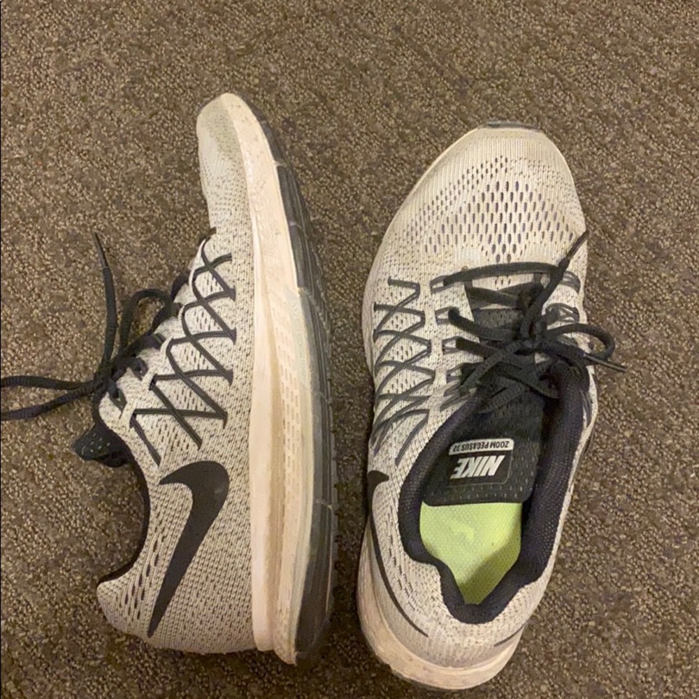Nike tennis shoes